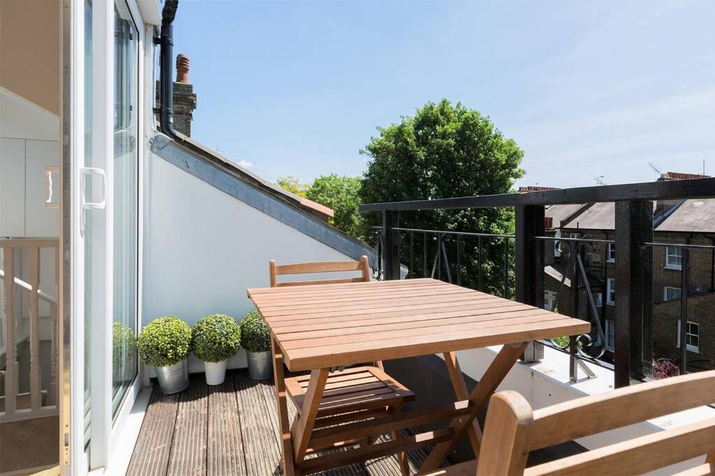 Spacious 3 Bedroom Flat With Terrace 런던 외부 사진