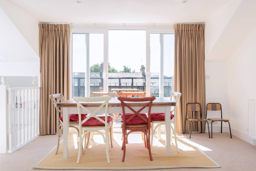 Spacious 3 Bedroom Flat With Terrace 런던 외부 사진